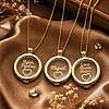 Colar Cápsula Personalizado com Nomes e Coração Banhado a Ouro 18k
