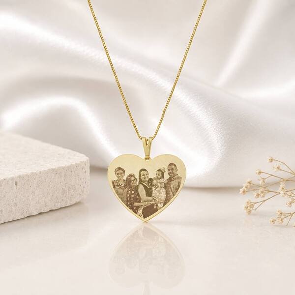 Colar Personalizado Coração Foto banhada a ouro 18k