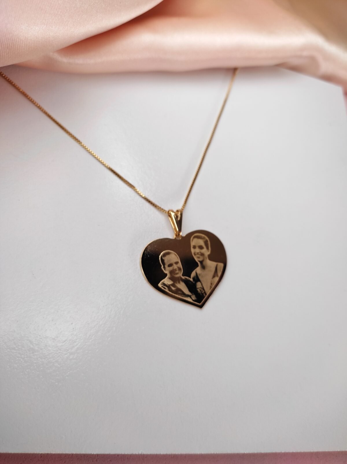 Colar Personalizado Coração Foto banhada a ouro 18k