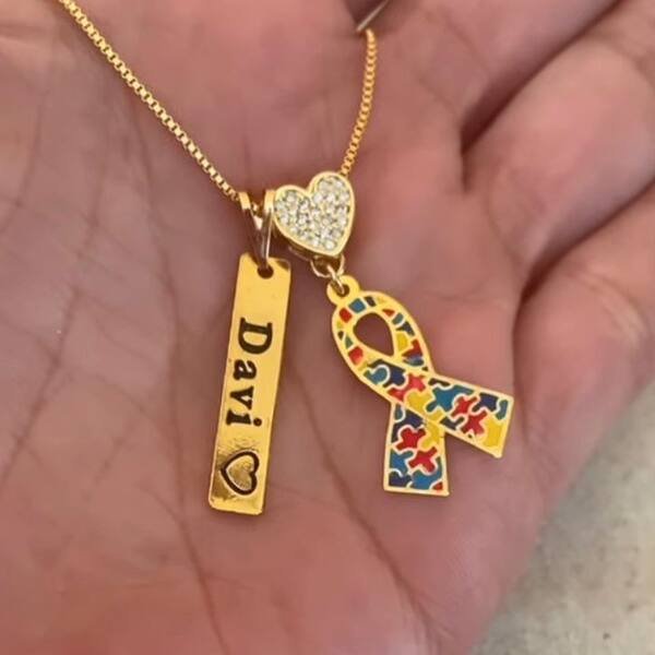 Colar Personalizado Autismo e Nome Cravejado com Zircônias Banhado a ouro 18k