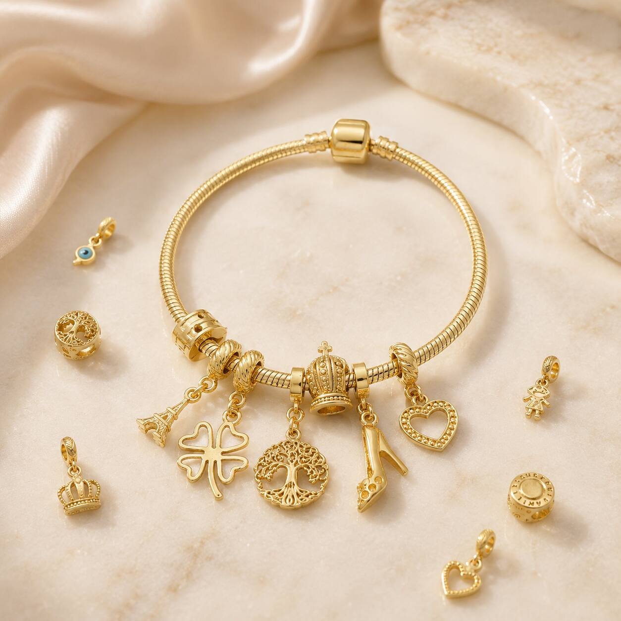 Pulseira Berloques Fundo Comercial Ouro