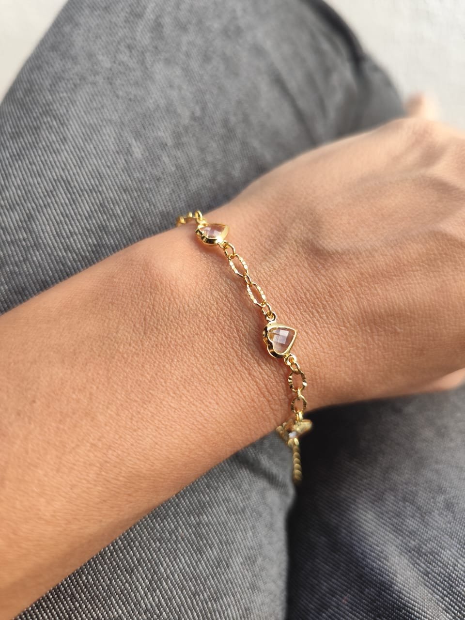 Pulseira Corações banhada a ouro 18k